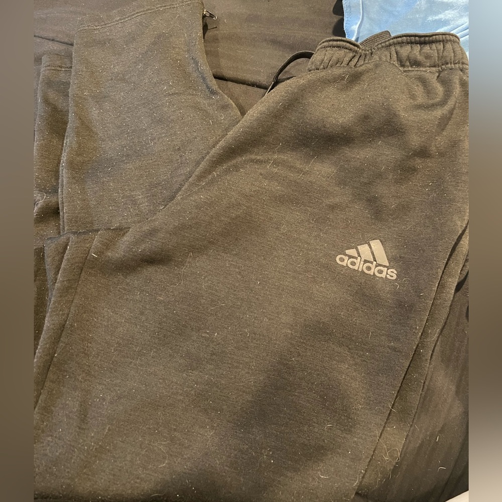 Straight leg joggers black